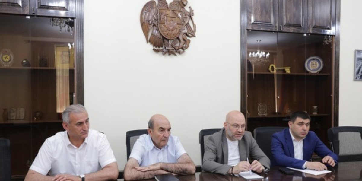 Շիրակի մարզպետը քննարկել է ԼՂ տեղահանվածների խնդիրները ՄԱԿ ՓԳՀ ներկայացուցիչների հետ