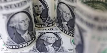 ԱՄՆ դոլարը գրանցում է ամսվա ամենախոշոր անկումը՝ Ֆեդի և Ճապոնիայի կենտրոնական բանկերի որոշումների ֆոնին