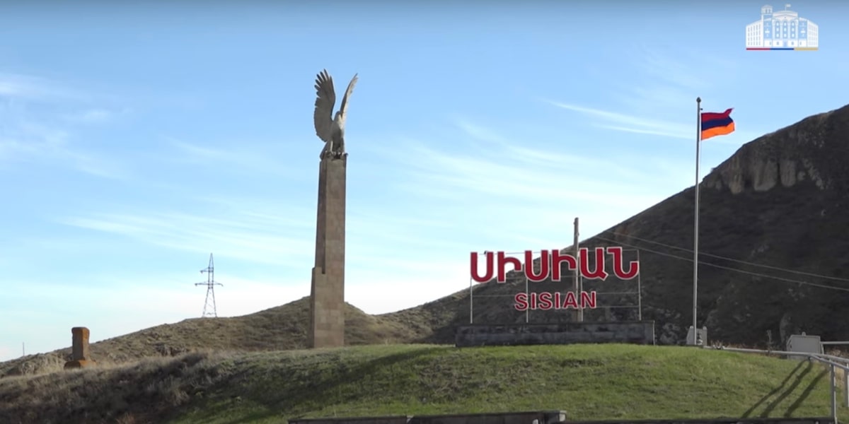 Սիսիանի նախկին ղեկավարն ընդհանուր օգտագործման 4,6 հա արոտավայրն աճուրդով օտարել է մտերիմներից մեկին. ՔՈԳՎ