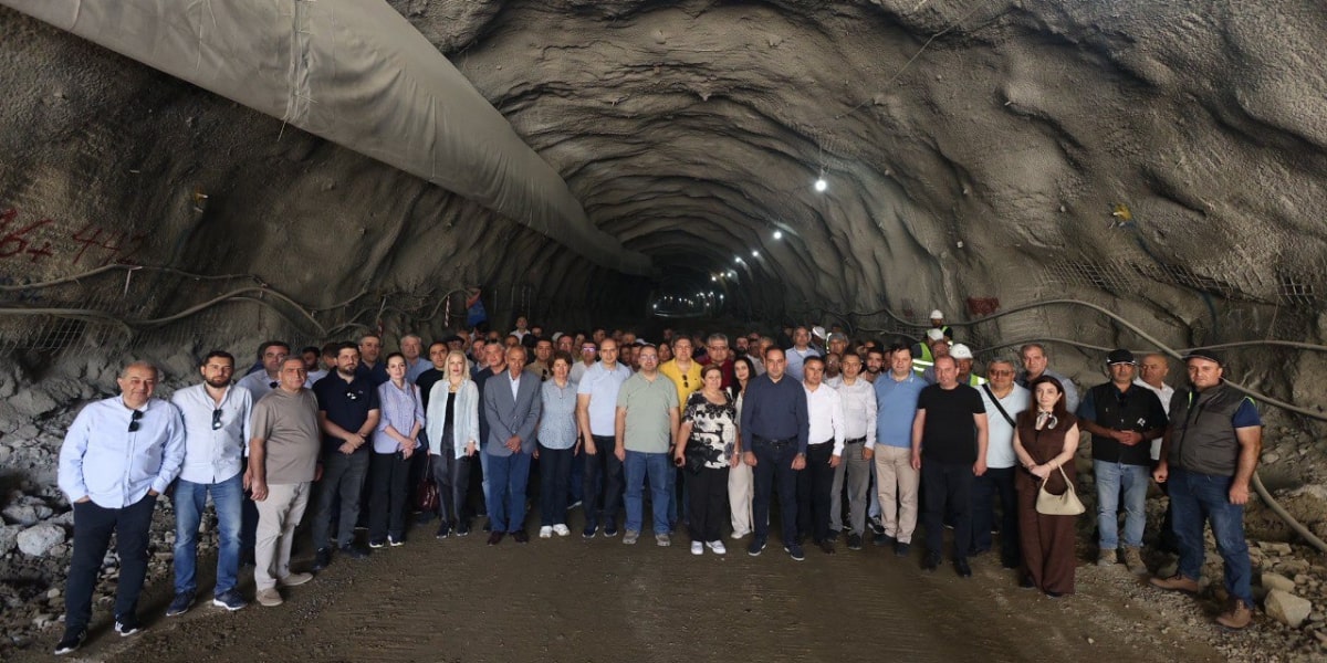 Դավիթ Խուդաթյանը Սյունիքում հետևել է ճանապարհաշինական ծրագրերի ընթացքին
