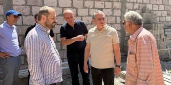 Քարահունջում մի քանի տասնյակ տներ են կառուցվում. Պապոյանը և մի շարք պատգամավորներ այցելել են Սյունիքի մարզ