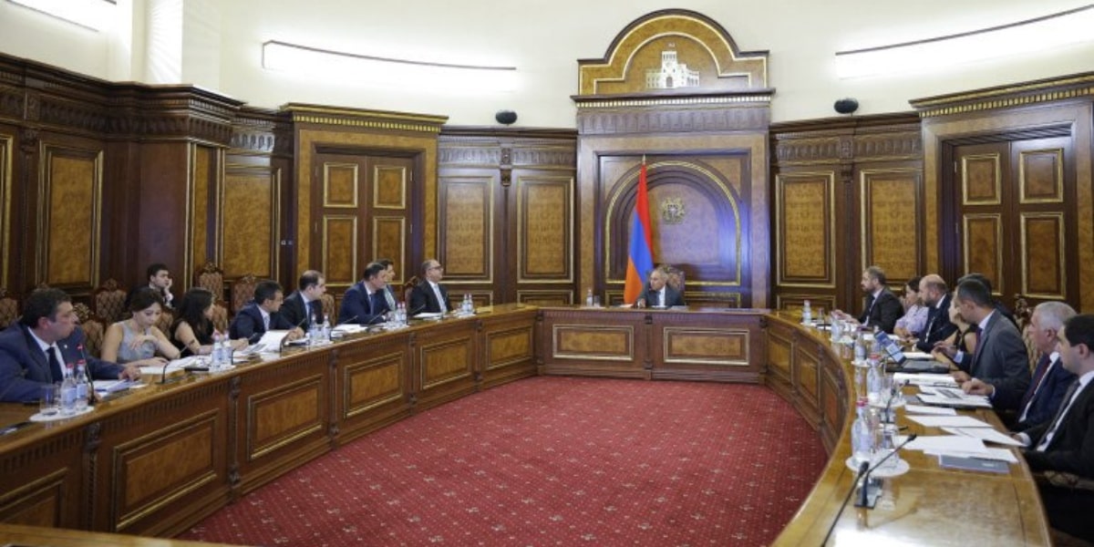 Փաշինյանի գլխավորությամբ տեղի է ունեցել խորհրդակցություն, որի ընթացքում քննարկվել են անկանխիկ գործառնությունների խթանմանն ուղղված աշխատանքները