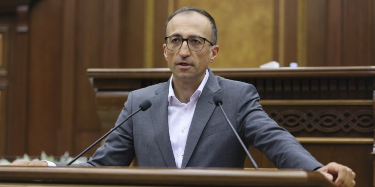 Արսեն Թորոսյանը նշանակվել է Աշխատանքի և սոցիալական հարցերի նախարար