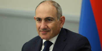 Նամակների ահռելի ծավալի բերումով դրանք բոլորը ժամանակին կարդալ չեմ կարողանա. Փաշինյանը ներողություն է խնդրել