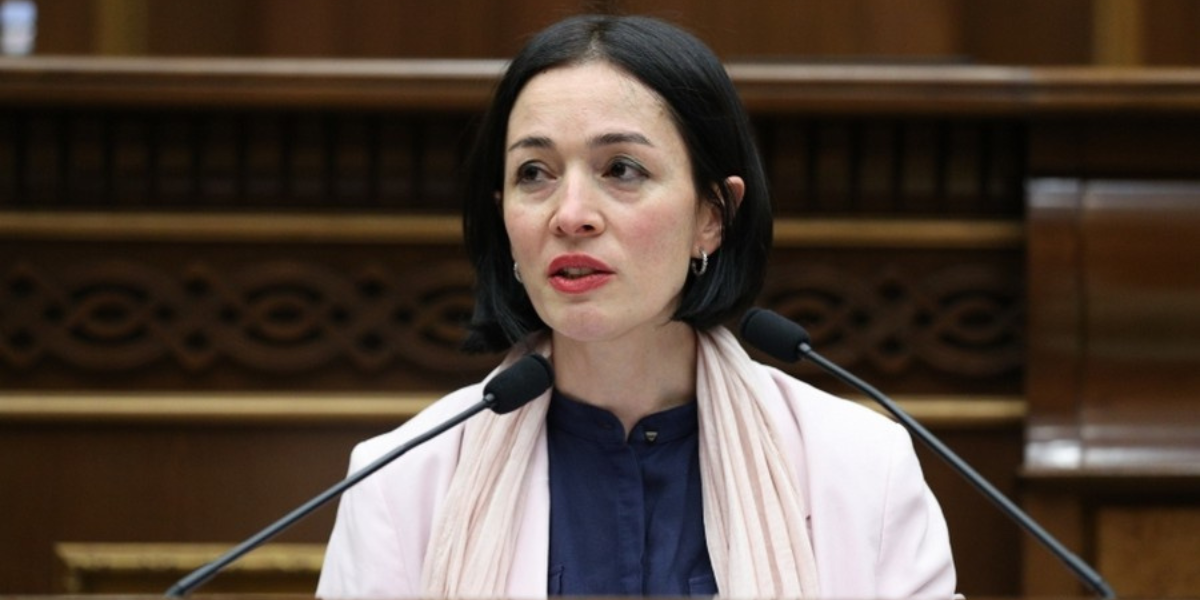 ՀՀ ԿԳՄՍ նախարարությունը քննարկում է «Հրազդան» մարզադաշտի վերակառուցման հնարավորությունները և նոր մարզադաշտերի կառուցումը