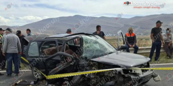 1 զnh. 3 վիրավոր. Վանաձոր-Գյումրի ավտոճանապարհին բախվել են «Toyota Highlander»-ը և «Volkwagen Vento»-ն