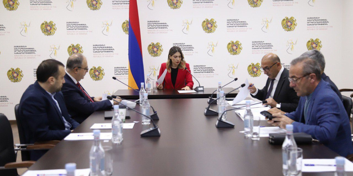 Մեկնարկել է Սահմանադրական բարեփոխումների խորհրդի նիստը