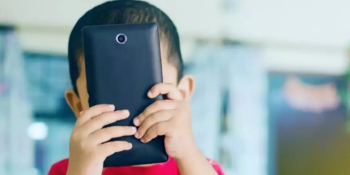 Դանիան ցանկանում է սահմանափակել սոցիալական ցանցերը 15 տարեկանից փոքր երեխաների համար