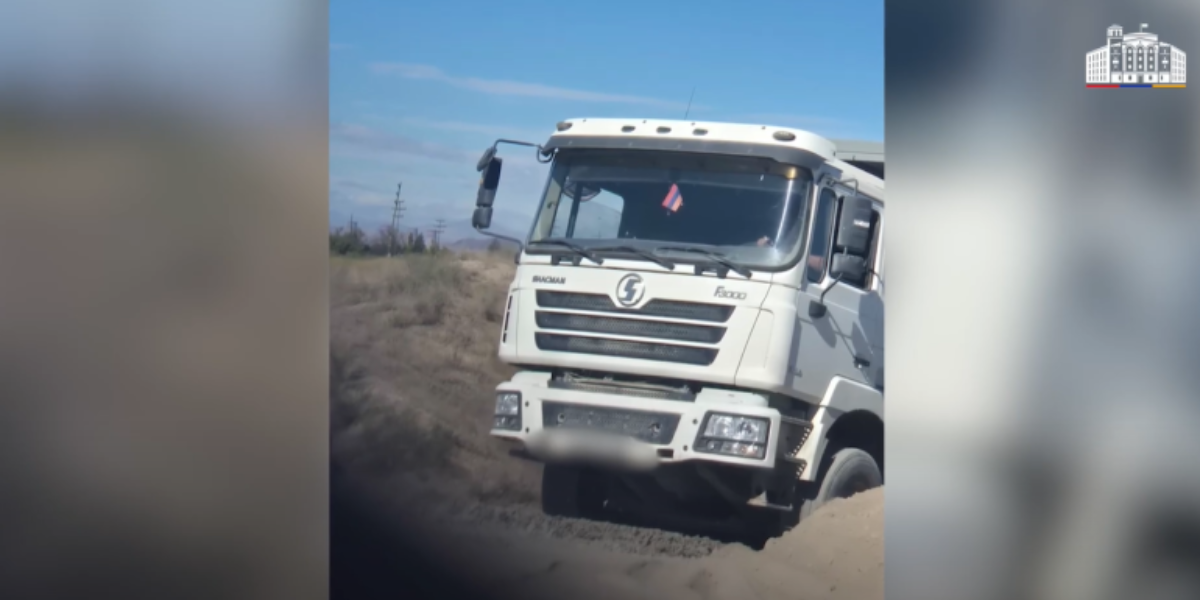 Վաղարշապատի համայնքային ոստիկաններն ապօրինի հանքարդյունահանման դեպք են բացահայտել