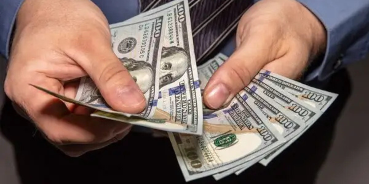 Զորակոչիկի տարկետման համար՝ 7500 դոլար կաշառք․ մեղադրանք ՊՆ ՌՈ պաշտոնյային