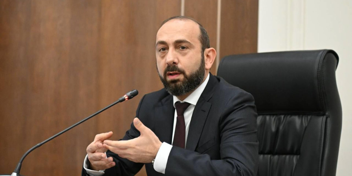 Սա ակնհայտորեն հակասում է ԵԱՏՄ կարգավորումներին. ԱԳ նախարարը՝ ՌԴ-ում 90 օրից ոչ ավելի մնալու որոշման մասին