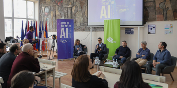 Ucom-ի գլխավոր տնօրեն Ռալֆ Յիրիկյանը վկայականներ հանձնեց  Կիբերանվտանգության դասընթացի մասնակիցներին