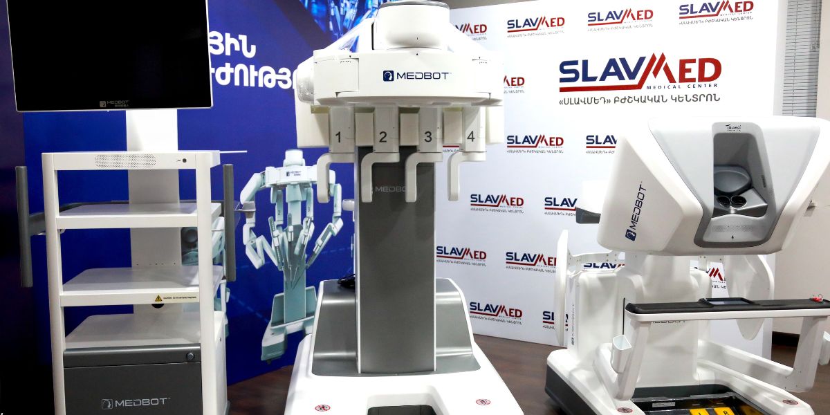 «Սլավմեդ»-ը Հայաստանում առաջինն է ներդրել ռոբոտային վիրաբուժության համակարգ
