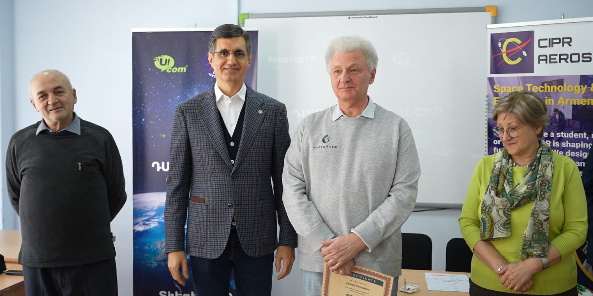 Ucom-ը խթանում է տիեզերական ճարտարագիտության ուսուցումը 