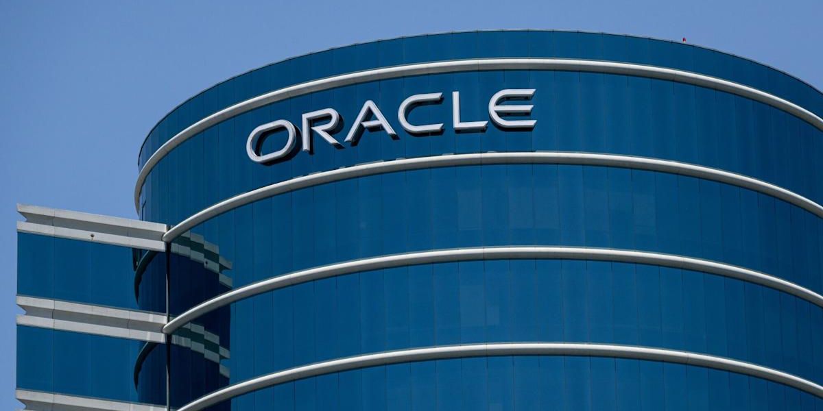 Oracle-ի բաժնետոմսերը կտրուկ անկում են ապրել