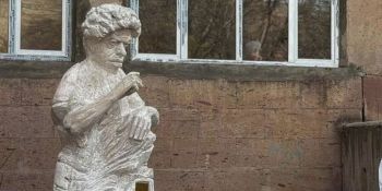 Զանգակատան միջնակարգ դպրոցի բակից կհեռացվի Պարույր Սևակի քանդակը