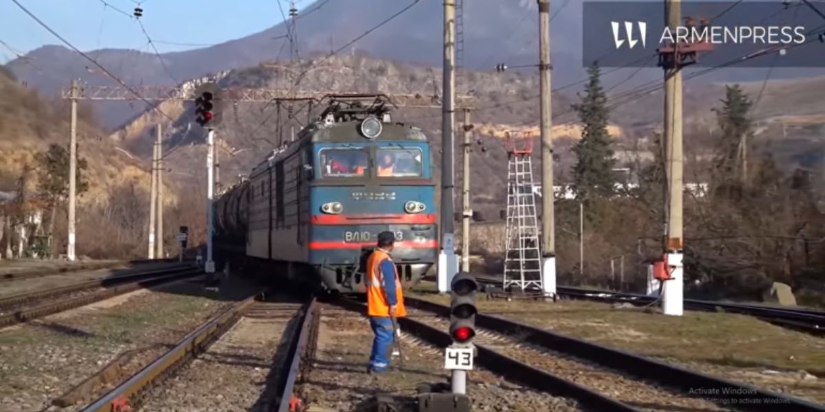 Ադրբեջանական բենզինով բեռնված գնացքը ժամանեց Հայաստանի «Այրում» կայարան