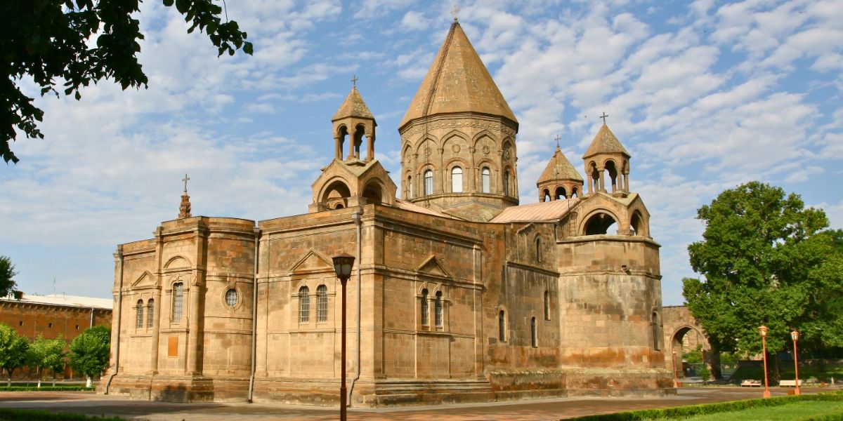 Կառավարությունն այլևս Մայր Աթոռին անհատույց սեփականությամբ հողեր չի տա