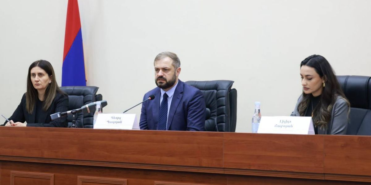 Էկոնոմիկայի նախարարը գործարարների հետ քննարկել է սահմանների ապաշրջափակման տնտեսական հնարավորությունները