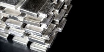 Արծաթը 13%-ով էժանացել է՝ ուրբաթ օրվա ռեկորդային անկումից հետո