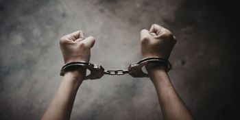 Համայնքային ոստիկանները հայտնաբերել են ավտոմեքենան գողացած երիտասարդին. նրա մոտ թմրամիջոց է եղել (տեսանյութ)