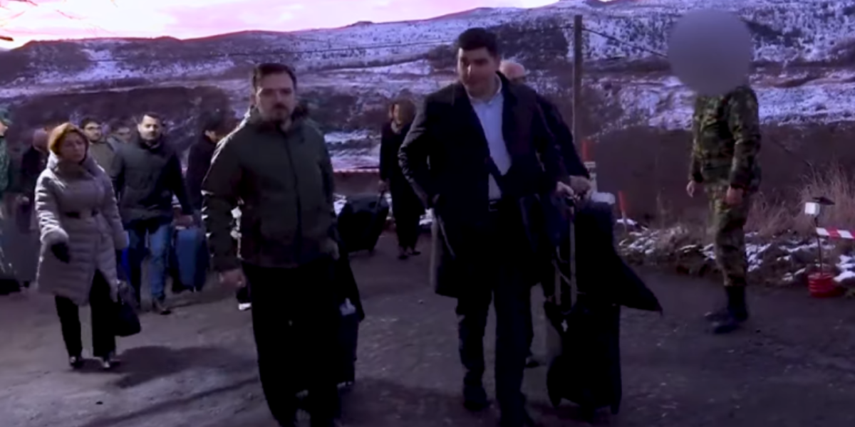 Ադրբեջանի քաղաքացիական հասարակության ներկայացուցիչները Հայաստան են ժամանել ցամաքային սահմանազատված հատվածով