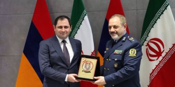 Սուրեն Պապիկյանը Իրանում հանդիպել է Ազիզ Նասիրզադեի հետ