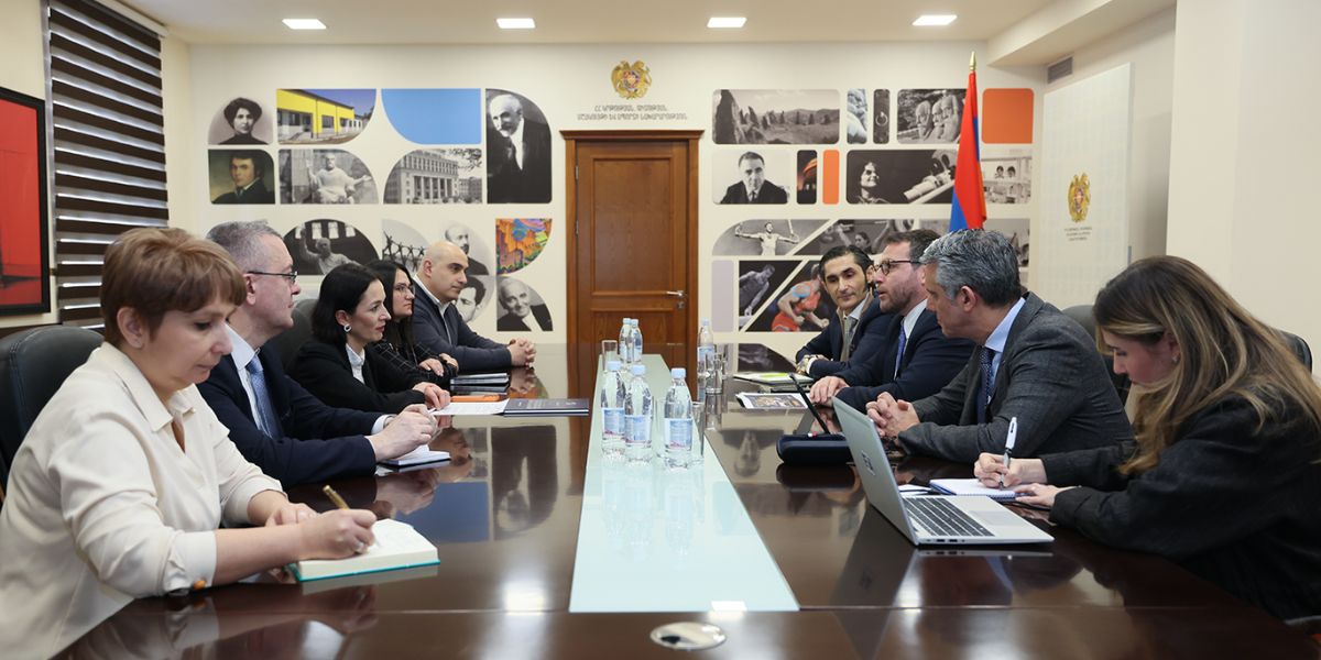 ԿԳՄՍ նախարարն ու Ավտոսպորտի միջազգային ֆեդերացիայի սպորտի գծով գլխավոր քարտուղարը քննարկել են ՀՀ-ում ավտոսպորտի զարգացման հեռանկարները