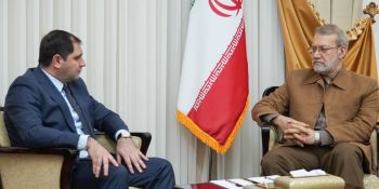 ՀՀ ՊՆ նախարար Սուրեն Պապիկյանը հանդիպել է Իրանի ազգային անվտանգության գերագույն խորհրդի քարտուղար Ալի Լարիջանիի հետ