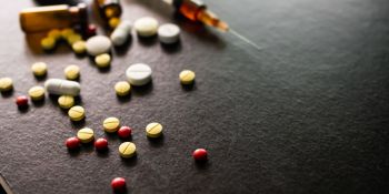 Քրեական ոստիկաններն ապօրինի շրջանառությունից հանել են ավելին քան 4 կգ մեթամֆետամին, հերոին և դեղահաբեր