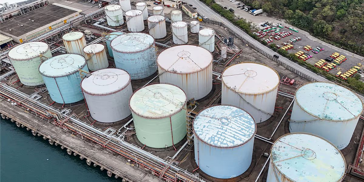 Հեղուկացված բնական գազի համաշխարհային շուկան փլուզման եզրին է. Financial Times