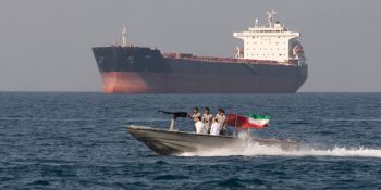 Իրանը սահմանում է վճար Հորմուզի նեղուցով անցնող առևտրային նավերի համար