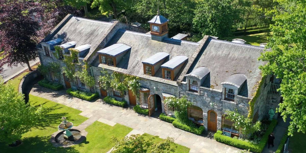 Իռլանդիայում վաճառքի է հանվել ամբողջական պատմական գյուղ. հայտնի է գինը