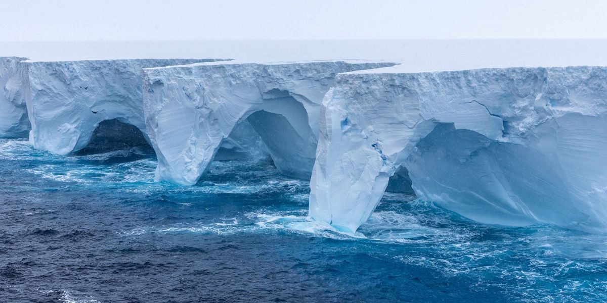 Ատլանտյան օվկիանոսում ամբողջությամբ հալվել է  հսկա այսբերգը