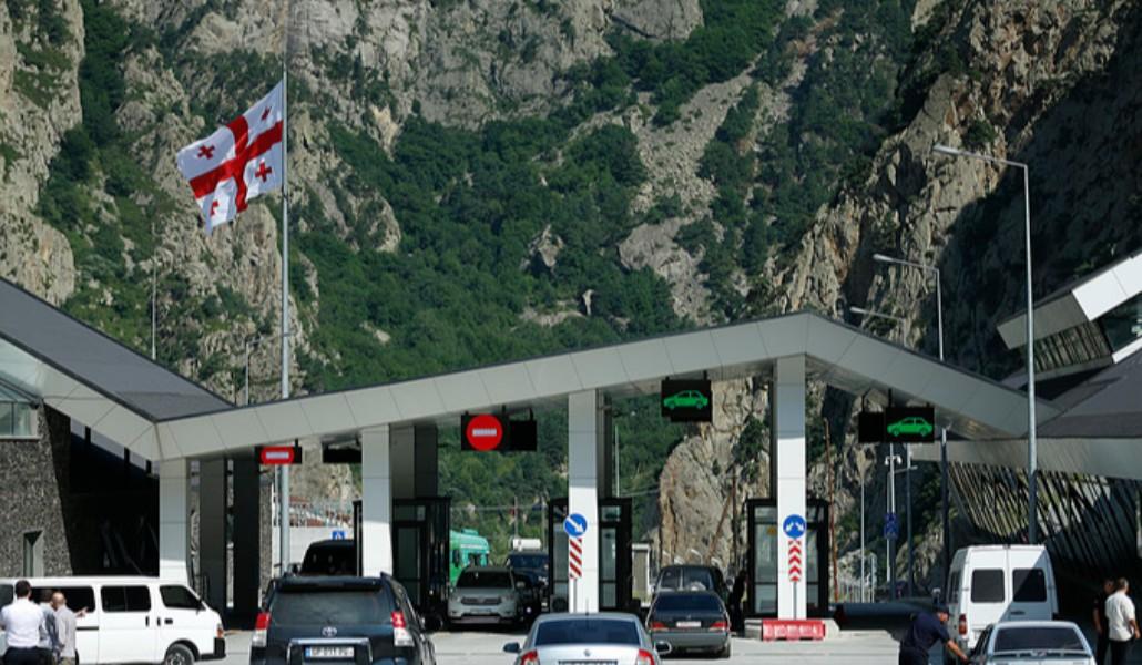 Վերին Լարս տանող ճանապարհը բացվել է թեթև մարդատար ավտոմեքենաների համար