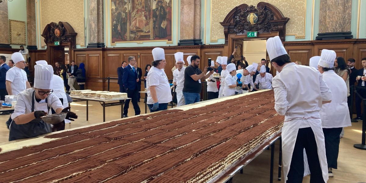 Լոնդոնում պատրաստվել է ռեկորդային երկարությամբ տիրամիսու