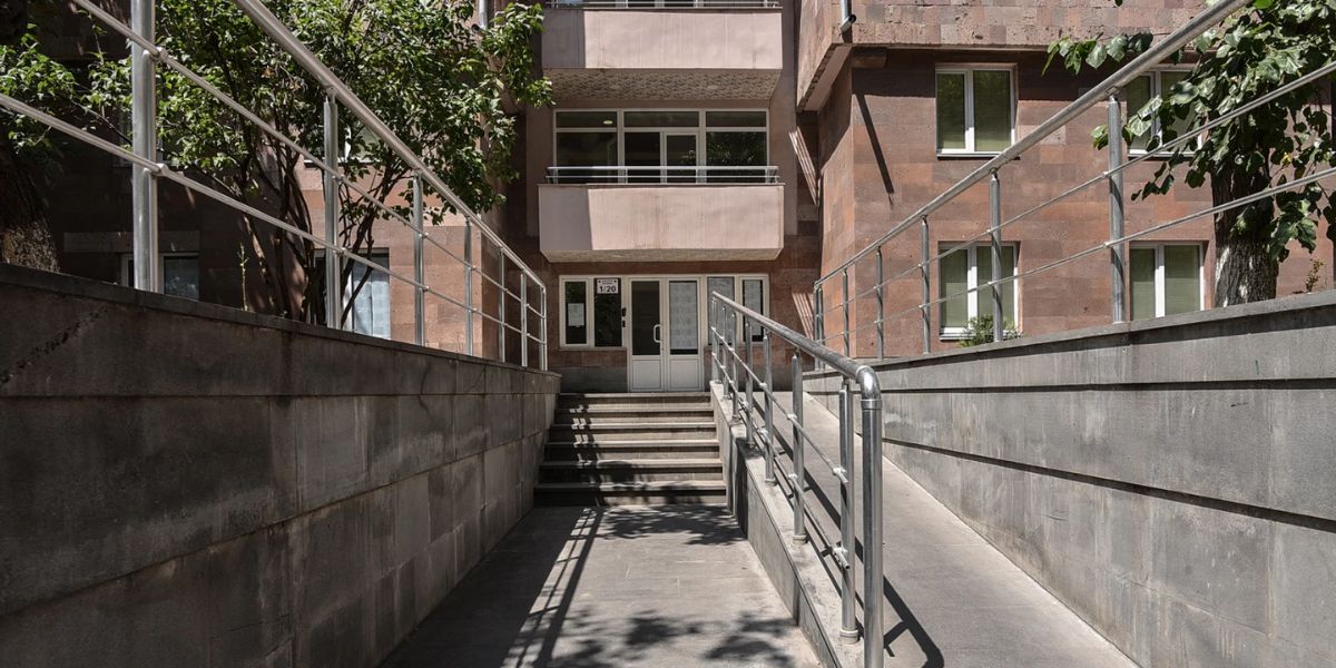 ԿԸՀ-ն հրապարակել է հենաշարժական խնդիրներ ունեցող ընտրողների տեղամասերի ցանկը