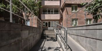 ԿԸՀ-ն հրապարակել է հենաշարժական խնդիրներ ունեցող ընտրողների տեղամասերի ցանկը