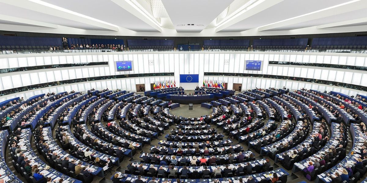 Եվրախորհրդարանը բացարձակ մեծամասնությամբ ընդունեց Հայաստանին սատարող բանաձևը