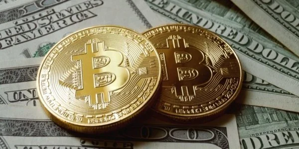 Կրիպտոարժույթները և դոլարը «պայքարում են» ամենաեկամտաբեր ակտիվի կոչման համար․ Bloomberg