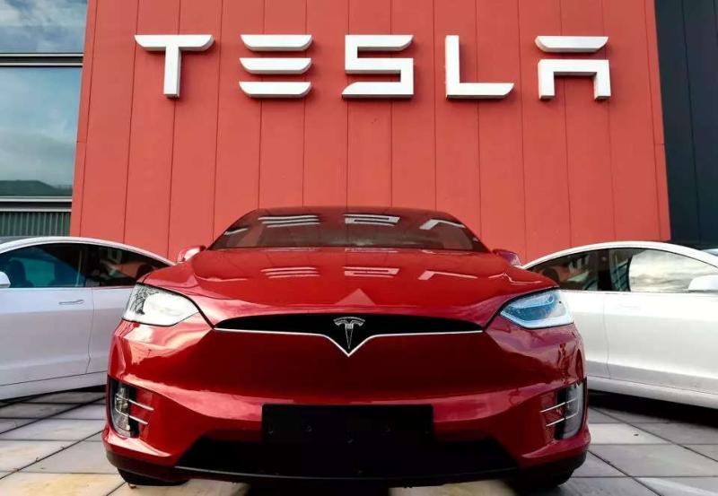 Tesla-ն հետ է կանչում ավելի քան 300,000 էլեկտրական մեքենա ՝ լուսարձակների խնդրի պատճառով. Reuters