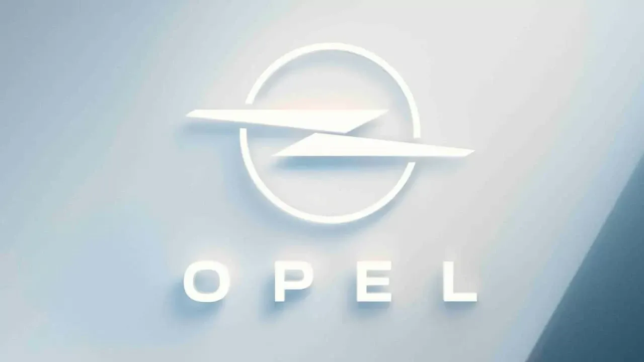 Opel-ը ներկայացրել է նորացված տարբերանշան