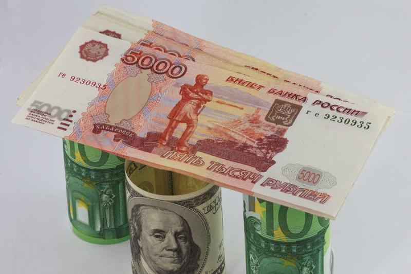 Ի ՞նչպես լավագույնս վարվել եվրոյի և դոլարի հետ