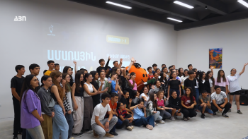 «Մի դրամի ուժը» ճամբարականների կողքին