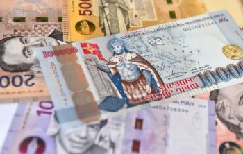 Մոսկվայի բորսայում սկսել է առևտուր իրականացվել նաև հայկական դրամով